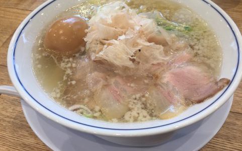 ラーメン鱗江坂店